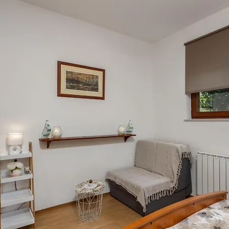Appartement Amazing In With Wifi Kostrena