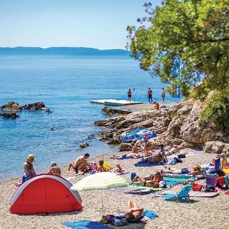 1 Bedroom Cozy In Kostrena