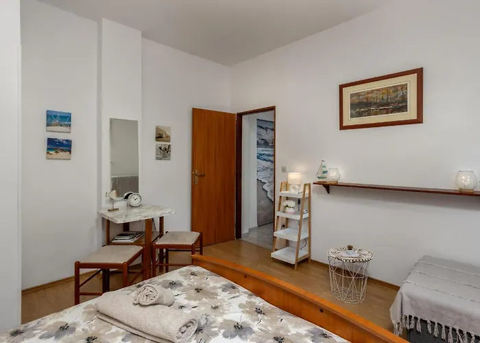 1 Bedroom Cozy In